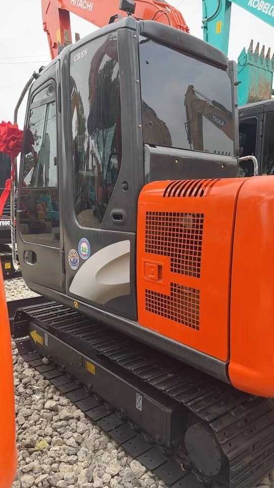 Hitachi ZX 60 - Mini pelle: photos 3 Hitachi ZX 60 - Mini pelle: photos 3