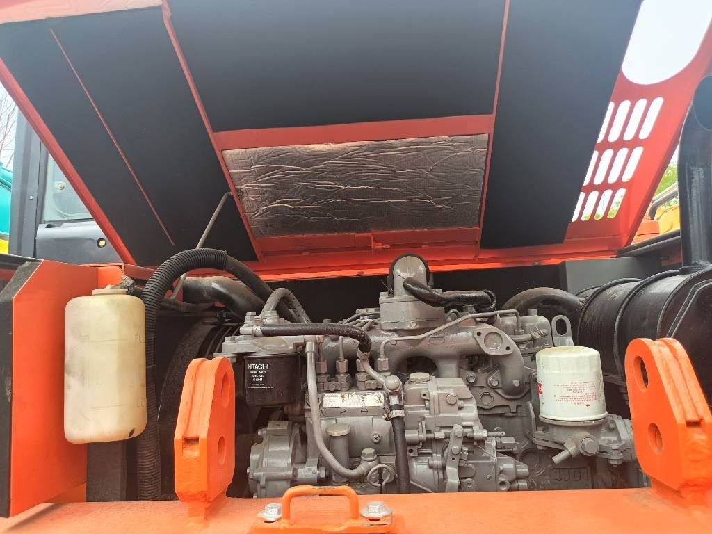 Crédit-bail de Hitachi ZX 70 Hitachi ZX 70: photos 7 Crédit-bail de Hitachi ZX 70 Hitachi ZX 70: photos 7