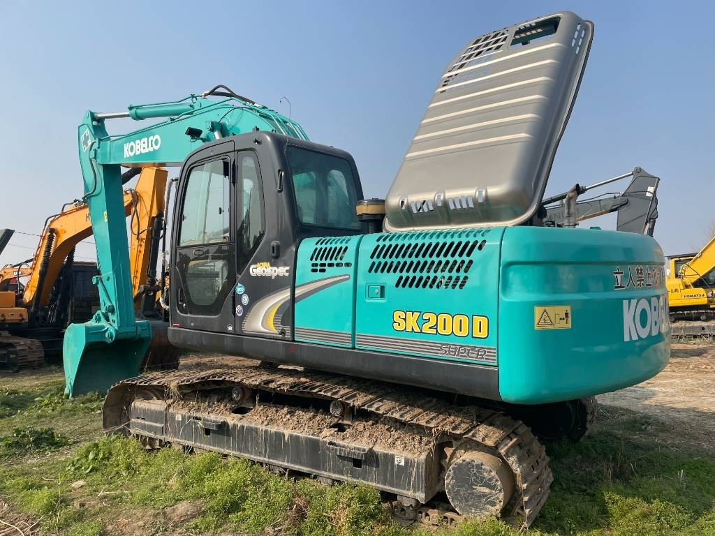 Kobelco SK 200 - Pelle sur chenille: photos 3 Kobelco SK 200 - Pelle sur chenille: photos 3