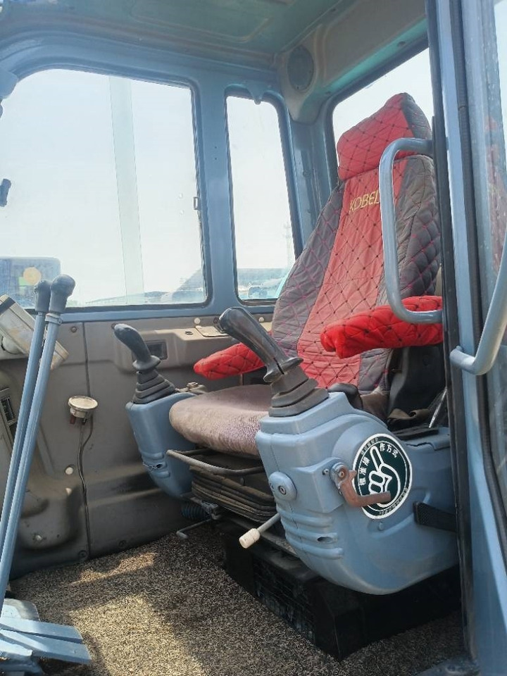 Kobelco SK 60 - Pelle sur chenille: photos 4 Kobelco SK 60 - Pelle sur chenille: photos 4