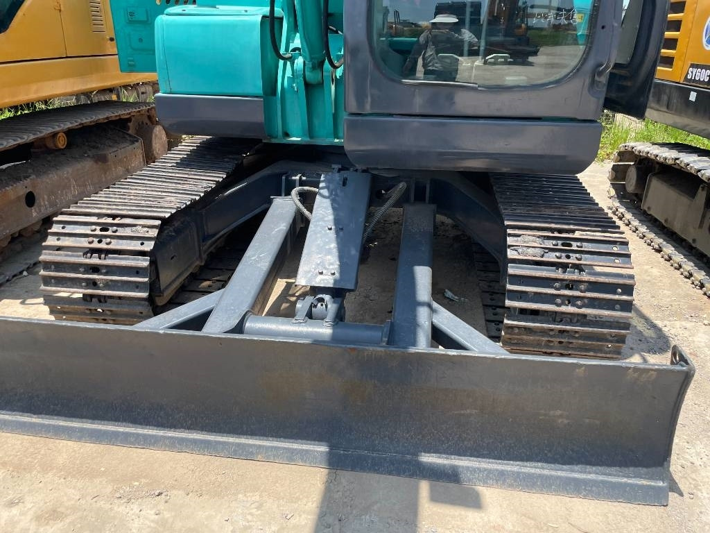 Kobelco SK 75 - Pelle sur chenille: photos 2 Kobelco SK 75 - Pelle sur chenille: photos 2