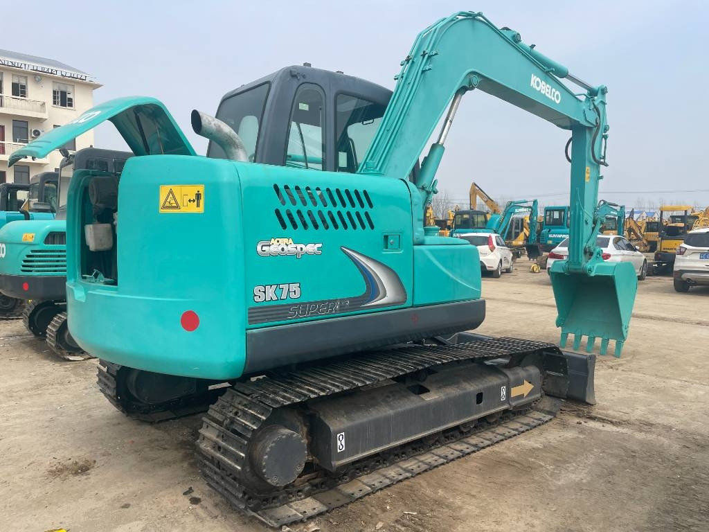 Kobelco SK 75 - Mini pelle: photos 1 Kobelco SK 75 - Mini pelle: photos 1