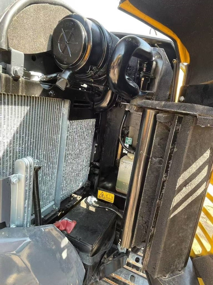 Komatsu PC 35 - Mini pelle: photos 5 Komatsu PC 35 - Mini pelle: photos 5