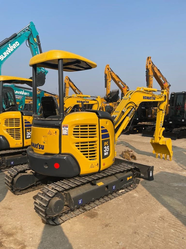 Komatsu PC 35 - Mini pelle: photos 1 Komatsu PC 35 - Mini pelle: photos 1