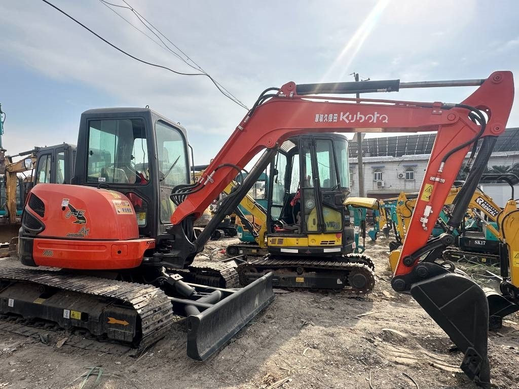 Kubota U 35 - Pelle sur chenille: photos 2 Kubota U 35 - Pelle sur chenille: photos 2