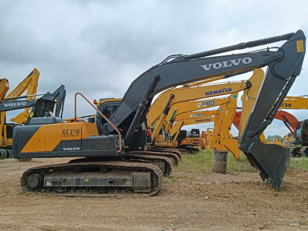 Volvo EC 210 B LC - Pelle sur chenille: photos 1 Volvo EC 210 B LC - Pelle sur chenille: photos 1