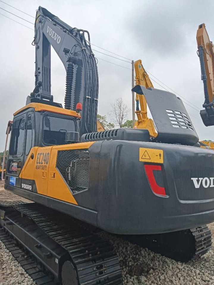 Volvo EC 240 - Pelle sur chenille: photos 3 Volvo EC 240 - Pelle sur chenille: photos 3