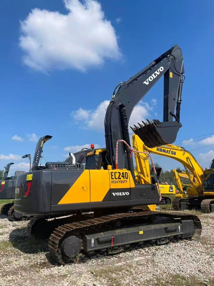 Volvo EC 240  - Pelle sur chenille: photos 4 Volvo EC 240  - Pelle sur chenille: photos 4