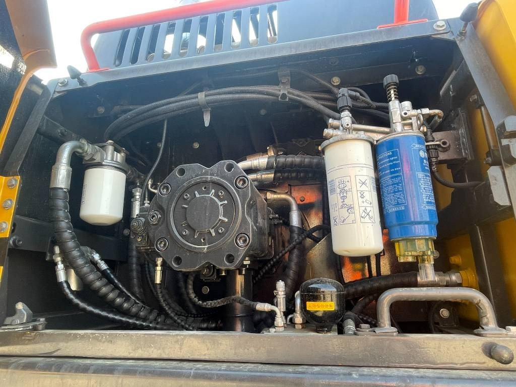 Volvo EC 380 D L - Pelle sur chenille: photos 2 Volvo EC 380 D L - Pelle sur chenille: photos 2