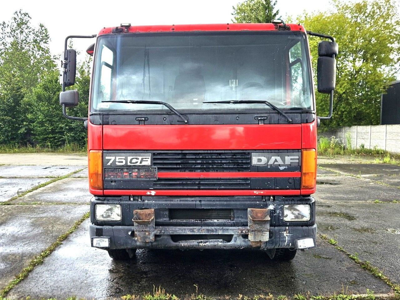 DAF CF 75.250 6x2 - Châssis cabine: photos 2 DAF CF 75.250 6x2 - Châssis cabine: photos 2