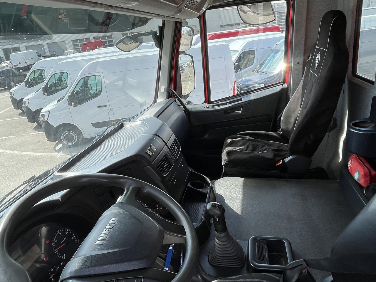 Camion benne Iveco TRAKKER 8x4, 450, Sklápač: photos 16