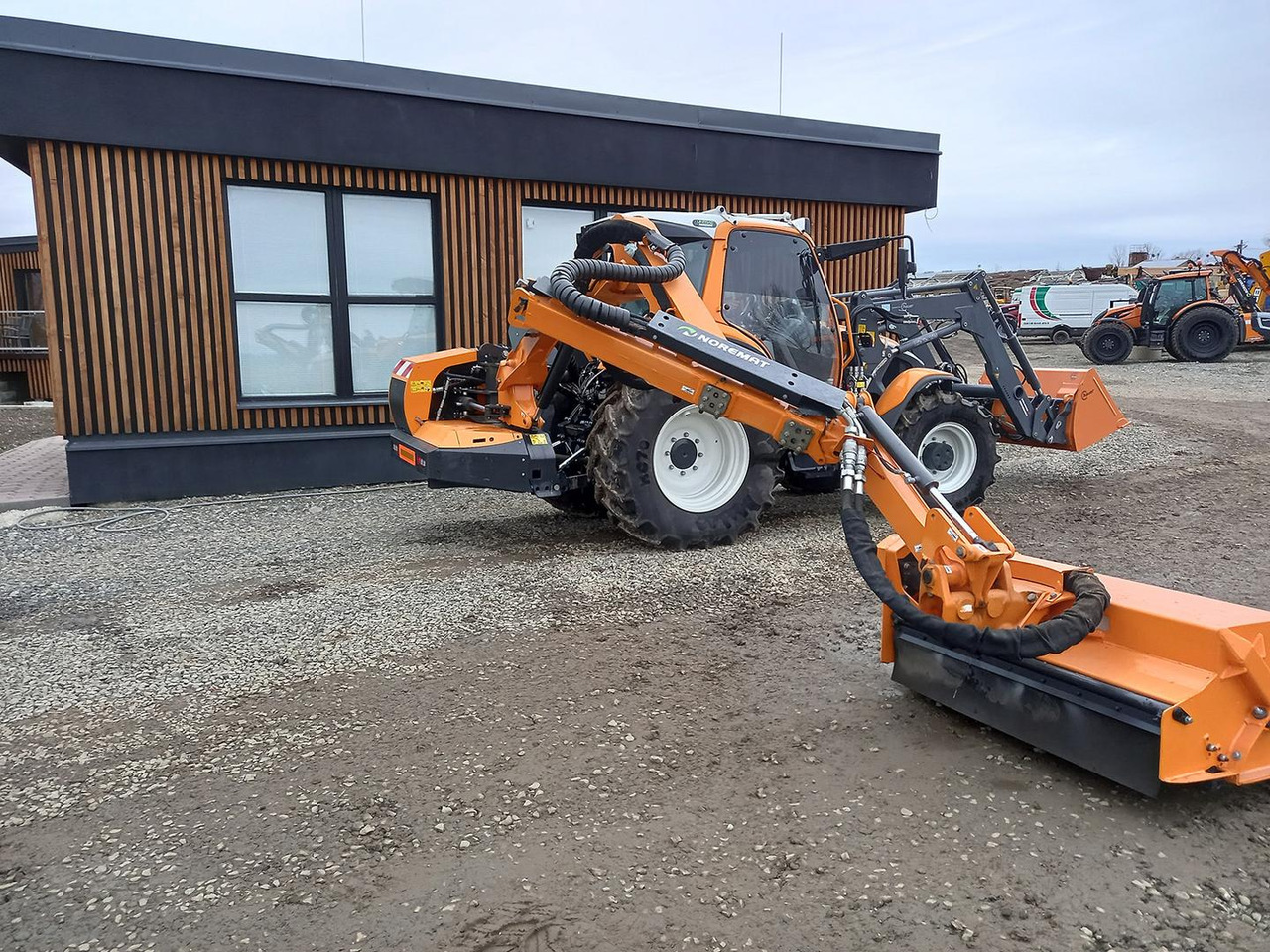 Lintrac Linder, Perkins, 90 - Tracteur agricole: photos 2 Lintrac Linder, Perkins, 90 - Tracteur agricole: photos 2