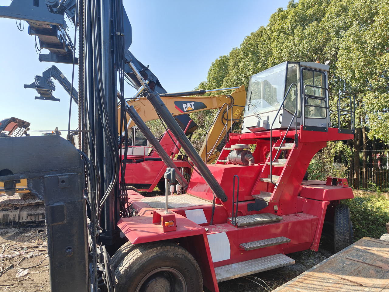 KALMAR DCE80 USED CONTAINER KAMLAR CONTAINER STCKER DCE80-45E7 - Engins de chantier: photos 4 KALMAR DCE80 USED CONTAINER KAMLAR CONTAINER STCKER DCE80-45E7 - Engins de chantier: photos 4