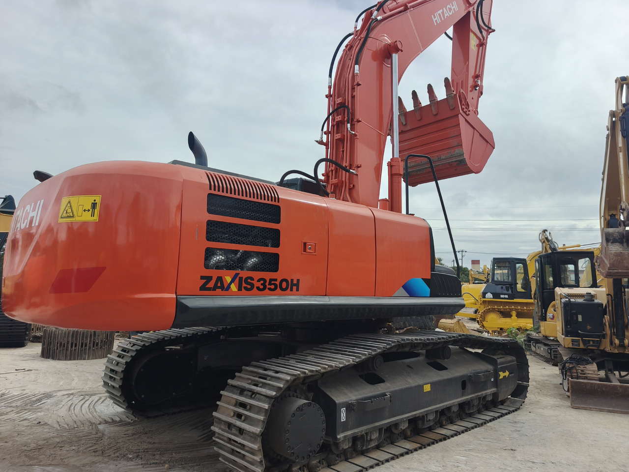 HITACHI ZX350 ZX350H ZX350H-5G Used excavator - Pelle sur chenille: photos 2 HITACHI ZX350 ZX350H ZX350H-5G Used excavator - Pelle sur chenille: photos 2