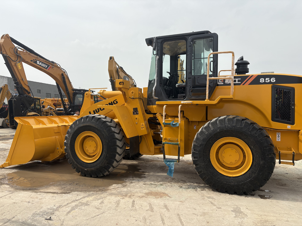 LIUGONG 856 wheel loader - Chargeuse sur pneus: photos 3 LIUGONG 856 wheel loader - Chargeuse sur pneus: photos 3
