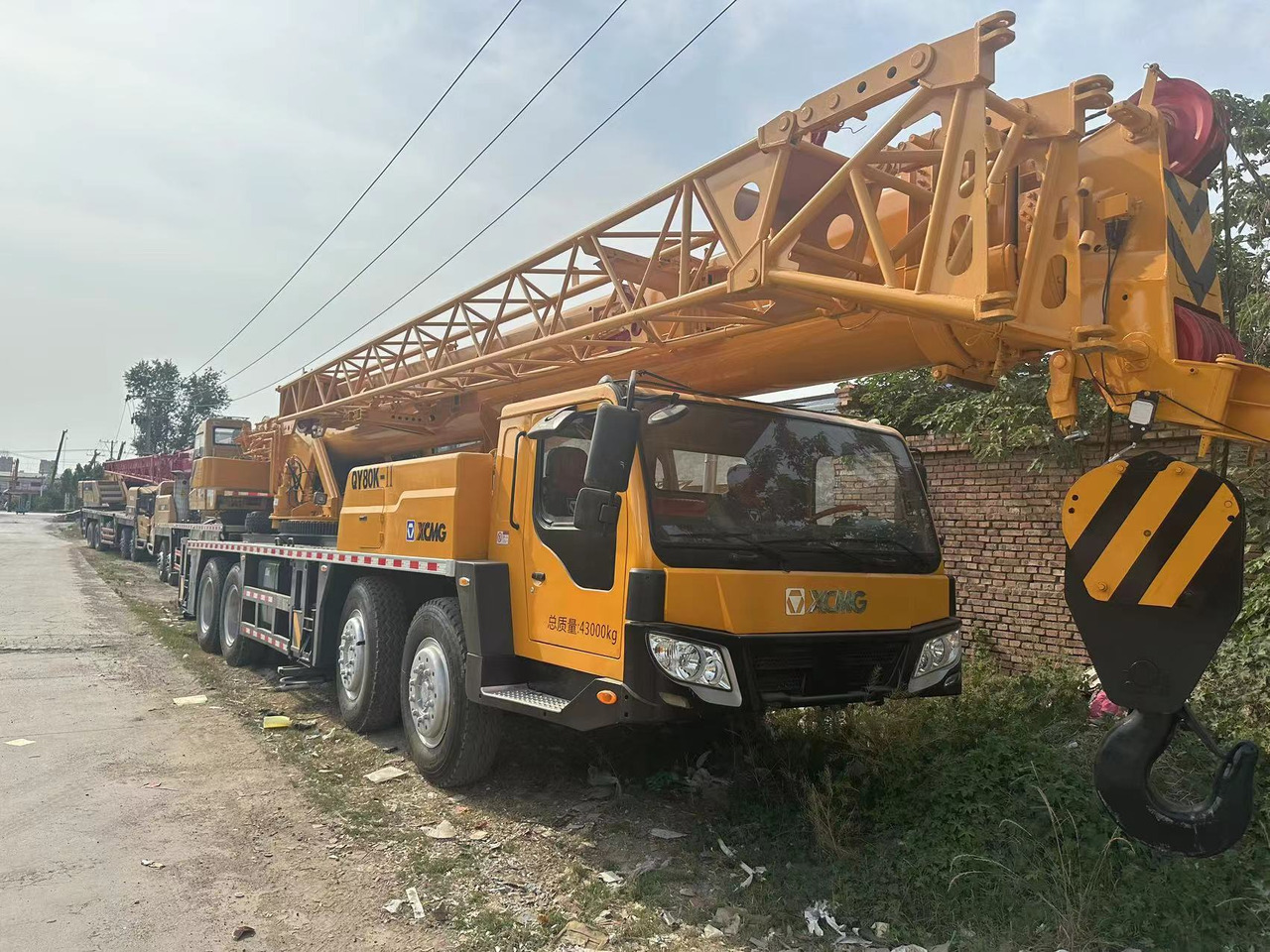 XCMG QY80K used 80ton truck crane - Grue tout-terrain: photos 1 XCMG QY80K used 80ton truck crane - Grue tout-terrain: photos 1