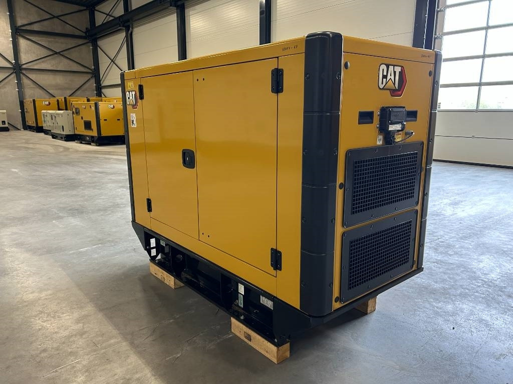 CAT DE33E0 - 33 kVA Generator - DPX-18004 - Groupe électrogène: photos 2 CAT DE33E0 - 33 kVA Generator - DPX-18004 - Groupe électrogène: photos 2