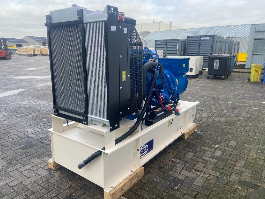 FG Wilson P275-5 - 275 kVA Open Genset - DPX-16014-O - Groupe électrogène: photos 3 FG Wilson P275-5 - 275 kVA Open Genset - DPX-16014-O - Groupe électrogène: photos 3
