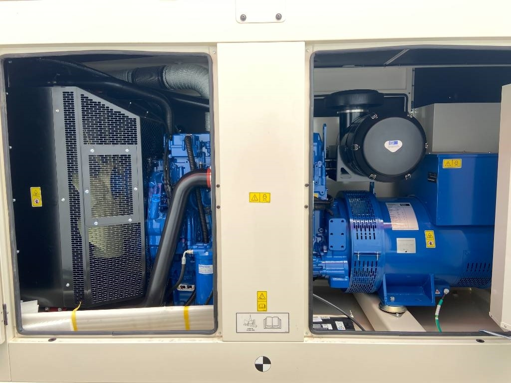 FG Wilson P400-3 - 400 kVA Genset - DPX-16017 - Groupe électrogène: photos 4 FG Wilson P400-3 - 400 kVA Genset - DPX-16017 - Groupe électrogène: photos 4