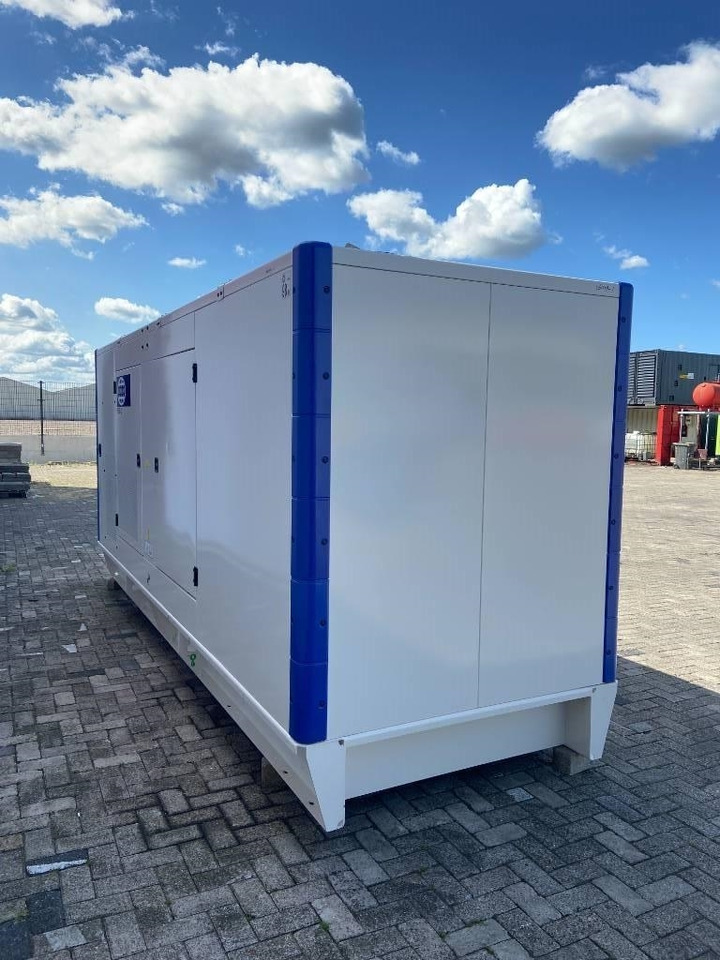 FG Wilson P550-3 - 550 kVA Genset - DPX-16020 - Groupe électrogène: photos 2 FG Wilson P550-3 - 550 kVA Genset - DPX-16020 - Groupe électrogène: photos 2