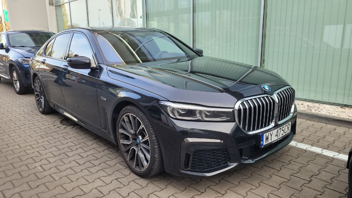 Voiture BMW 7 SEDAN: photos 1