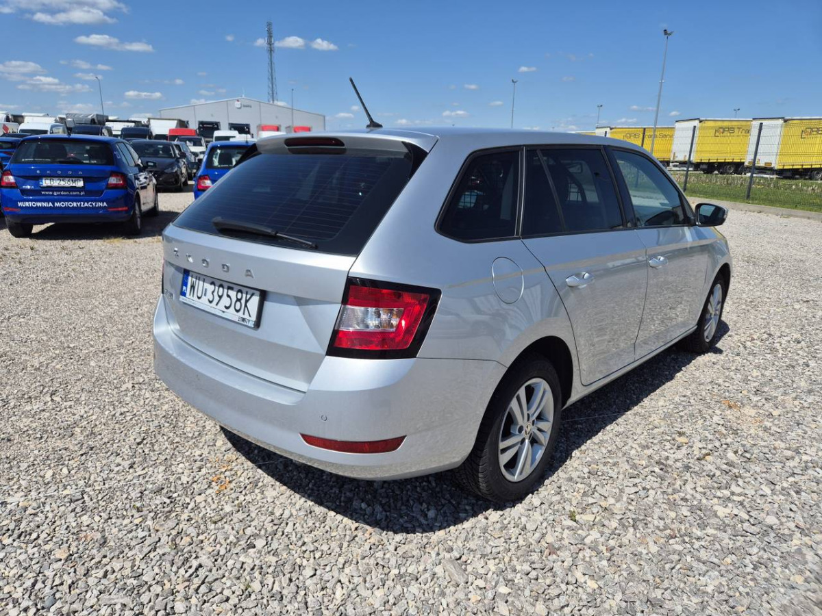 SKODA FABIA VAN+ HATCHBACK HOMOLOGACJA JAKO SAMOCHÓD CIĘŻAROWY - Voiture à hayon: photos 4 SKODA FABIA VAN+ HATCHBACK HOMOLOGACJA JAKO SAMOCHÓD CIĘŻAROWY - Voiture à hayon: photos 4