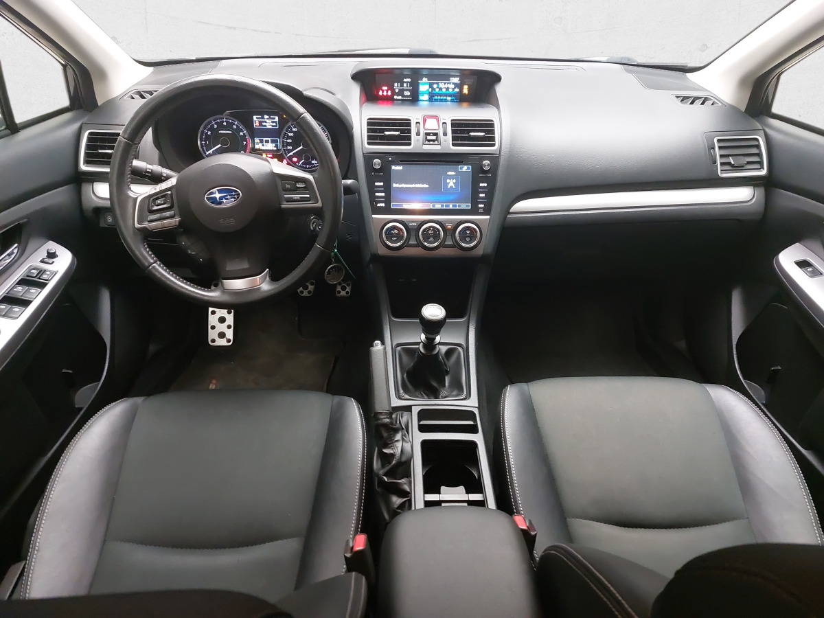 Voiture SUBARU IMPREZA HATCHBACK: photos 15