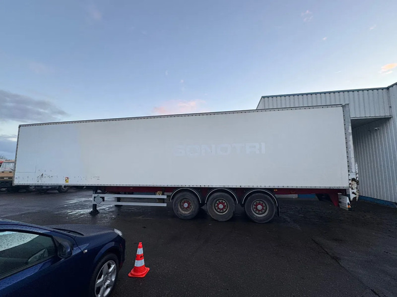 Fruehauf 3 Axle SMB , Box Trailer, Spring Suspension - Semi-remorque fourgon: photos 2 Fruehauf 3 Axle SMB , Box Trailer, Spring Suspension - Semi-remorque fourgon: photos 2