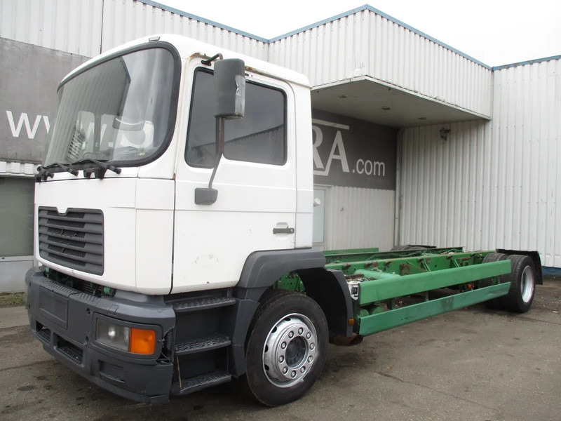 MAN 18.314 , Manual , 6 Cylinder - Châssis cabine: photos 1 MAN 18.314 , Manual , 6 Cylinder - Châssis cabine: photos 1