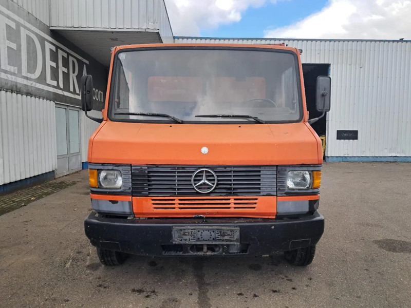 Mercedes-Benz 609 D, Manual , Spring Suspension - Camion plateau: photos 5 Mercedes-Benz 609 D, Manual , Spring Suspension - Camion plateau: photos 5