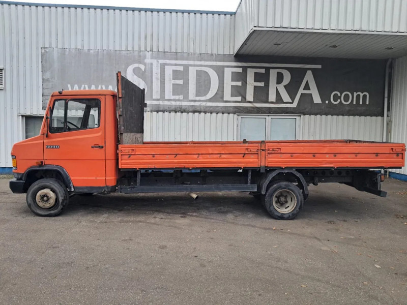 Mercedes-Benz 609 D, Manual , Spring Suspension - Camion plateau: photos 2 Mercedes-Benz 609 D, Manual , Spring Suspension - Camion plateau: photos 2
