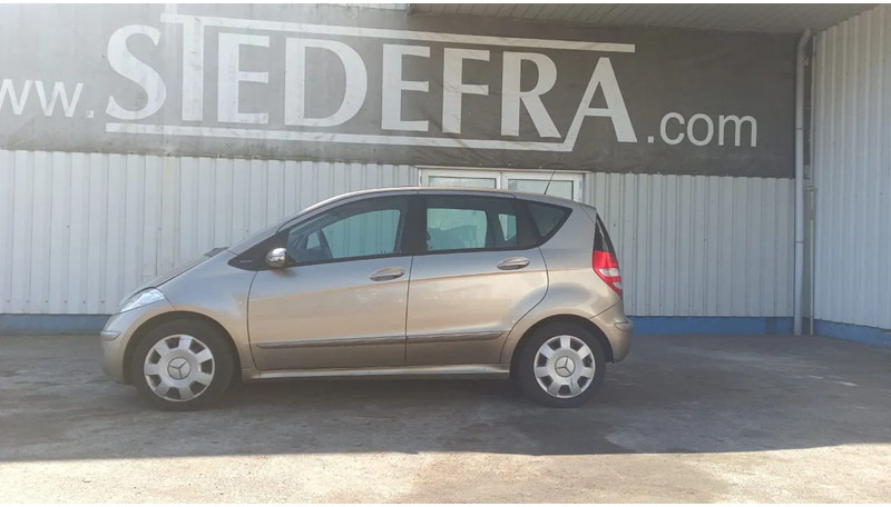 Mercedes-Benz A-Klasse 170 , Airco , leder , distrbute ketting maakt lawaai - Voiture: photos 2 Mercedes-Benz A-Klasse 170 , Airco , leder , distrbute ketting maakt lawaai - Voiture: photos 2