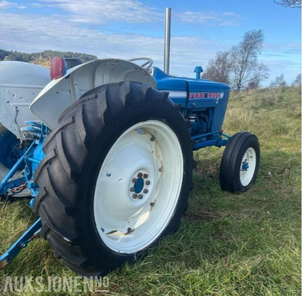 1973 Ford 3000 - mva fri - Tracteur agricole: photos 3 1973 Ford 3000 - mva fri - Tracteur agricole: photos 3