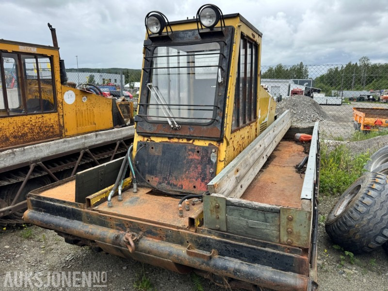 1974 Bombardier MM74 Muskeg med vinsj og lunnebom - Matériel de chantier: photos 2 1974 Bombardier MM74 Muskeg med vinsj og lunnebom - Matériel de chantier: photos 2