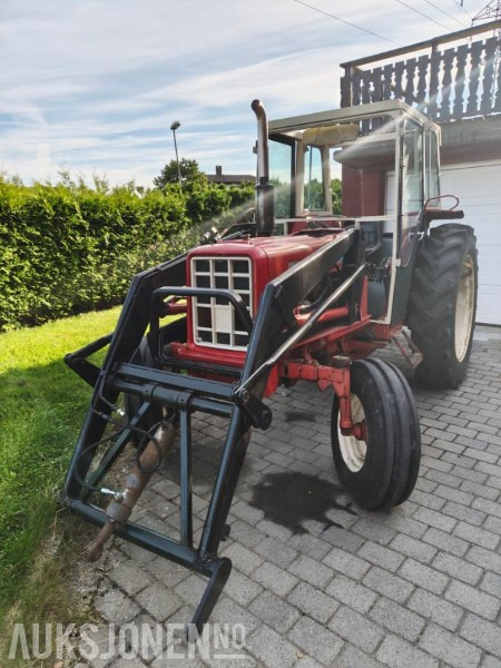 Tracteur agricole 1975 International Harvester 574 - mva fri traktor rep.objekt: photos 1
