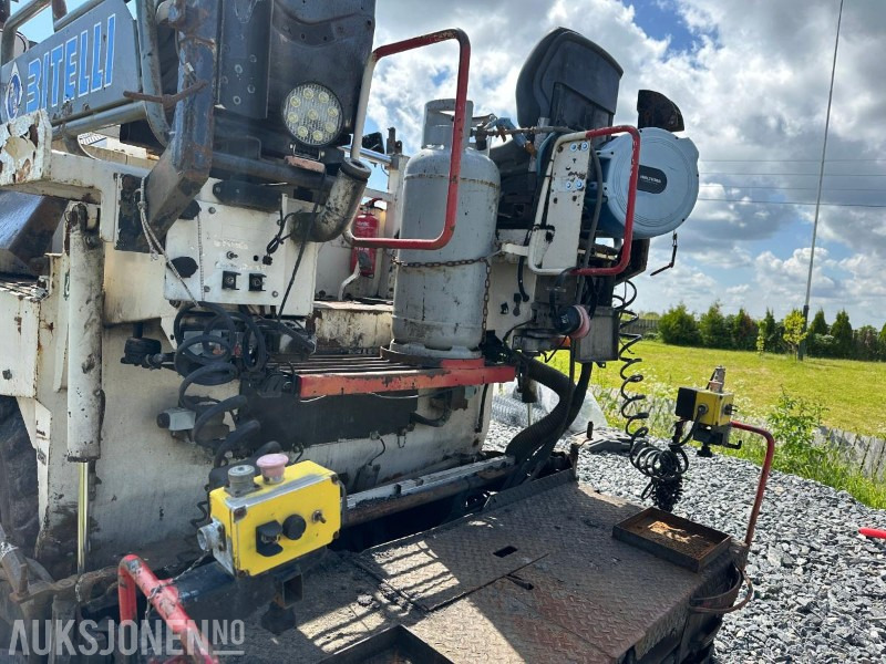 2000 BITELLI BB130 ASFALTUTLEGGER - Matériel de chantier: photos 5 2000 BITELLI BB130 ASFALTUTLEGGER - Matériel de chantier: photos 5