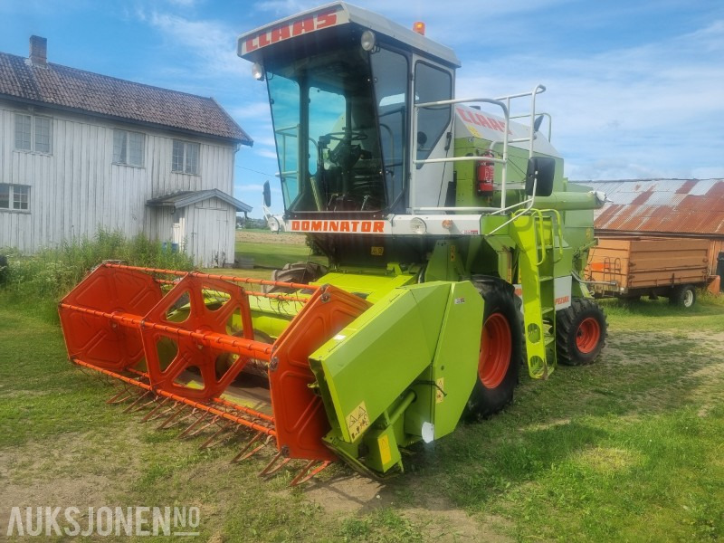 2000 Claas Dominator 48 spezial tresker 1562 timer - Moissonneuse-batteuse: photos 2 2000 Claas Dominator 48 spezial tresker 1562 timer - Moissonneuse-batteuse: photos 2