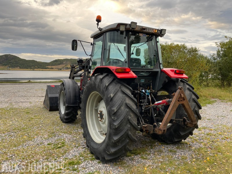 2000 Massey Ferguson 4270 med Trima 4.80 laster og snøskuffe *Kun 4969 Timer* - Tracteur agricole: photos 3 2000 Massey Ferguson 4270 med Trima 4.80 laster og snøskuffe *Kun 4969 Timer* - Tracteur agricole: photos 3