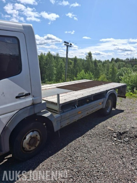 2004 Mercedes-Benz 4X2 ATEGO - Camion plateau: photos 2 2004 Mercedes-Benz 4X2 ATEGO - Camion plateau: photos 2