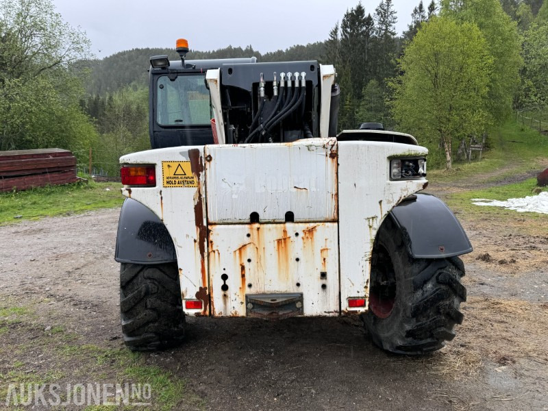 2005 Bobcat T35120SL Teleskoptruck / Teleskoplaster - 4x4x4 - avvatringssylinder - Støttelabber - Hydraulisk redskapslås - Jibb - Skuffe - 2 stk pallegafler - Chariot télescopique: photos 5 2005 Bobcat T35120SL Teleskoptruck / Teleskoplaster - 4x4x4 - avvatringssylinder - Støttelabber - Hydraulisk redskapslås - Jibb - Skuffe - 2 stk pallegafler - Chariot télescopique: photos 5