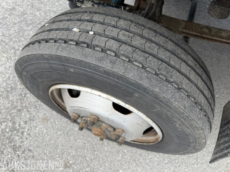 2005 Mercedes-Benz 815Da/37-Vn 4X4 linjebil med kran og masse utstyr - Camion grue: photos 4 2005 Mercedes-Benz 815Da/37-Vn 4X4 linjebil med kran og masse utstyr - Camion grue: photos 4