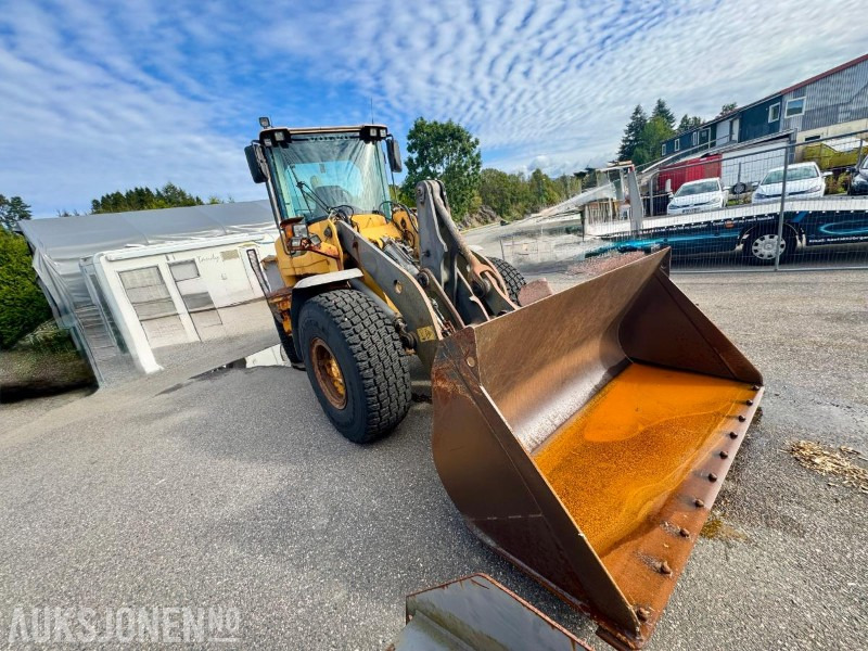 2007 Volvo L90F - Hjullaster - Skuffe - Timer: 6792 - Chargeuse sur pneus: photos 2 2007 Volvo L90F - Hjullaster - Skuffe - Timer: 6792 - Chargeuse sur pneus: photos 2