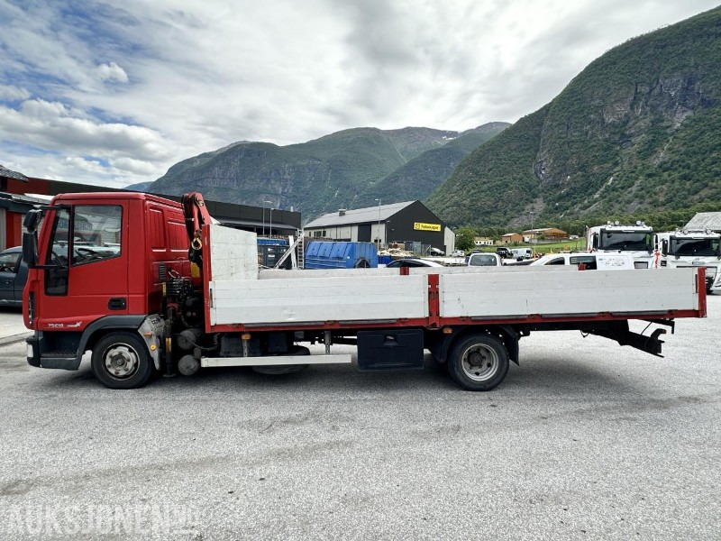 2008 Iveco ML 75E18 Planbil m/HC 50 kran, 273462km - Camion plateau: photos 2 2008 Iveco ML 75E18 Planbil m/HC 50 kran, 273462km - Camion plateau: photos 2