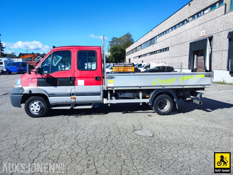 2009 Renault MASCOTT 150 HK - PLANBIL MED TIPP - HENGERFESTE - KJØREBOK - 3-SETER - Camion plateau: photos 2 2009 Renault MASCOTT 150 HK - PLANBIL MED TIPP - HENGERFESTE - KJØREBOK - 3-SETER - Camion plateau: photos 2
