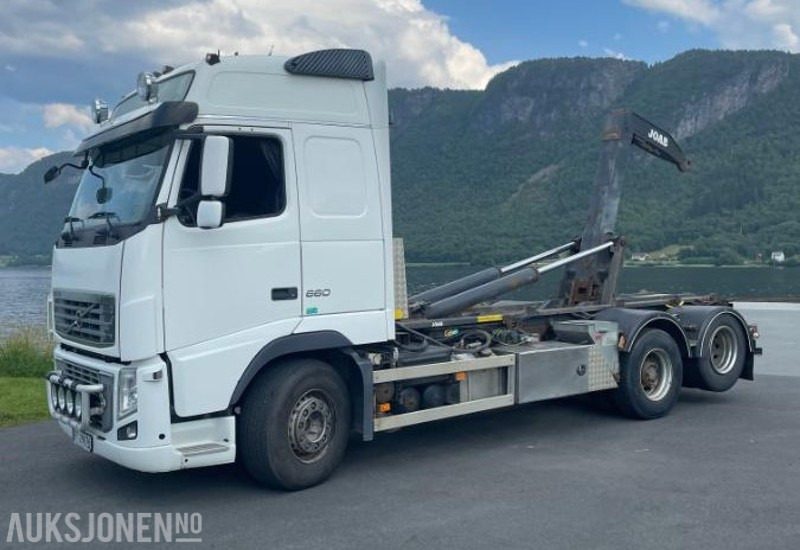 2009 Volvo FH16 Krokløft - 6x2 - Nylig EU godkjent - - 1 stk containerkasse 35 m3 - 2 dekksett - Camion ampliroll: photos 1 2009 Volvo FH16 Krokløft - 6x2 - Nylig EU godkjent - - 1 stk containerkasse 35 m3 - 2 dekksett - Camion ampliroll: photos 1