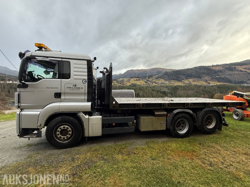 2010 MAN TGS 28.540 krokbil / krokløftbil - maskinflak - krokkasse - 2 stk krokcontainere - Camion ampliroll: photos 2 2010 MAN TGS 28.540 krokbil / krokløftbil - maskinflak - krokkasse - 2 stk krokcontainere - Camion ampliroll: photos 2