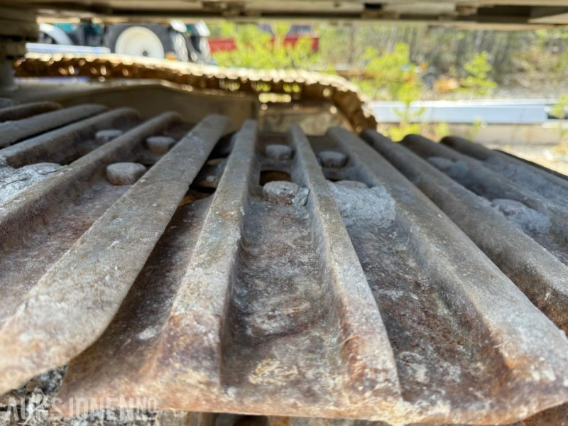 Pelle 2010 Volvo EC210CL gravemaskin med tiltrotator og 2 skuffer.: photos 20