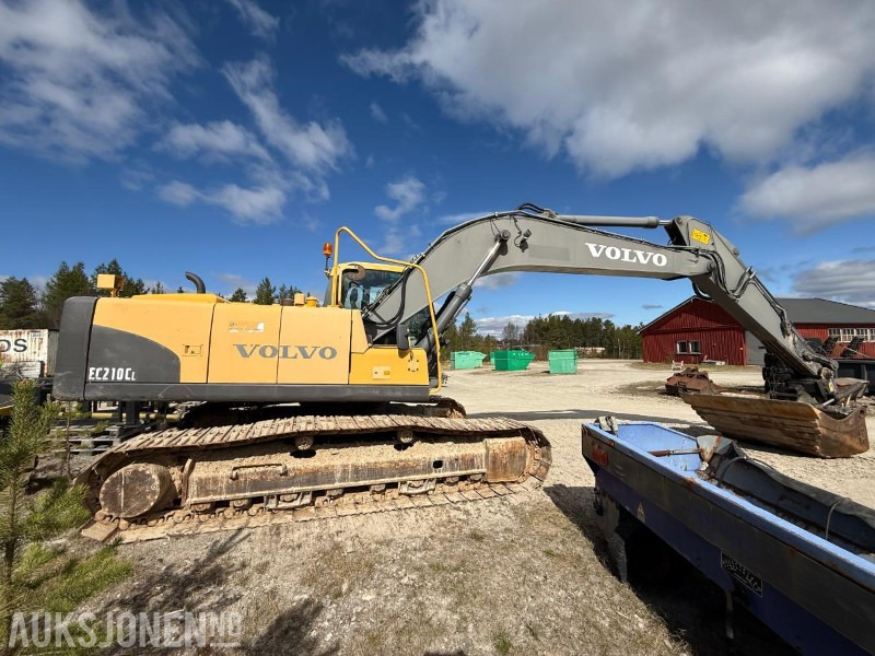 Pelle 2010 Volvo EC210CL gravemaskin med tiltrotator og 2 skuffer.: photos 6