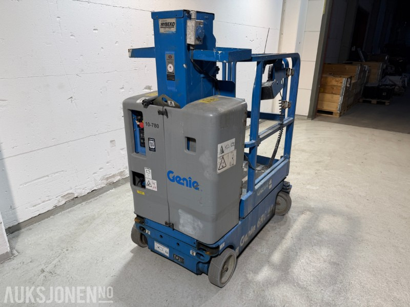 2011 Genie GRC-12 Mastelift 5,66 m – 389 timer - Nacelle: photos 2 2011 Genie GRC-12 Mastelift 5,66 m – 389 timer - Nacelle: photos 2