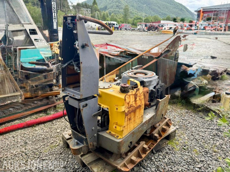 Compacteur 2011 Hatz Hoppetusse - Vibroplate: photos 1